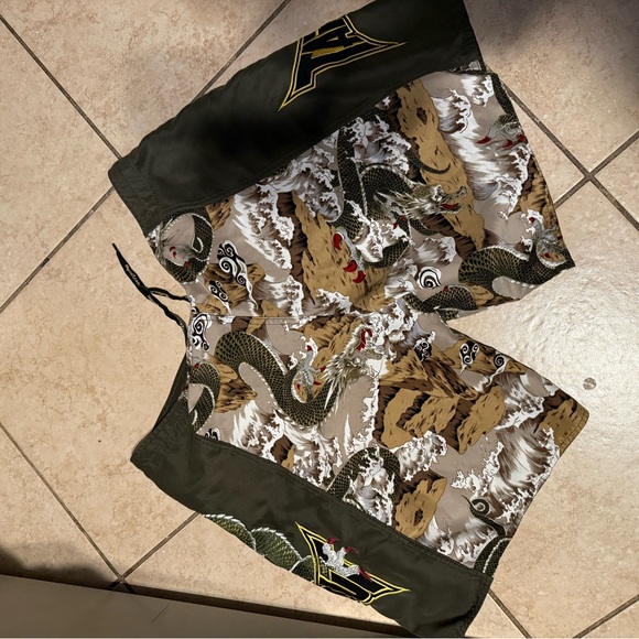 Tapout Men's Dragon Print Hybrid Shorts - Green and White - Picture 3 of 6